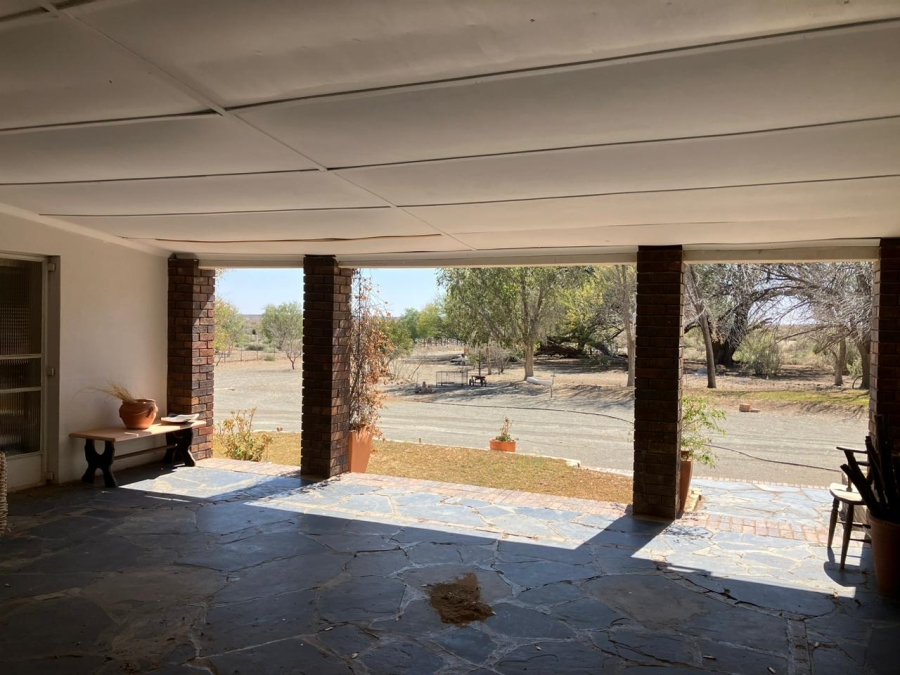 4 Bedroom Property for Sale in Vanwyksvlei Northern Cape